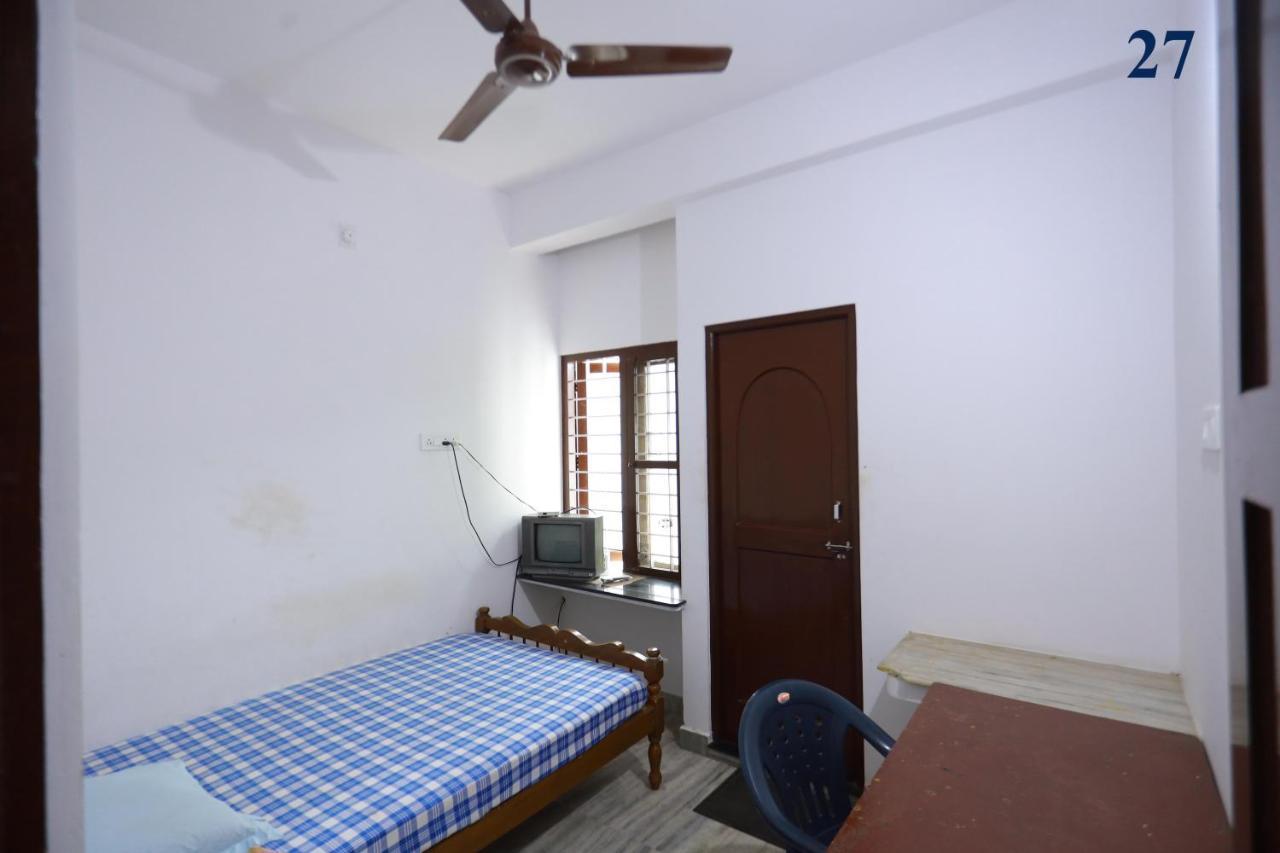 Arackal Tourist Home Tripunithura Dış mekan fotoğraf